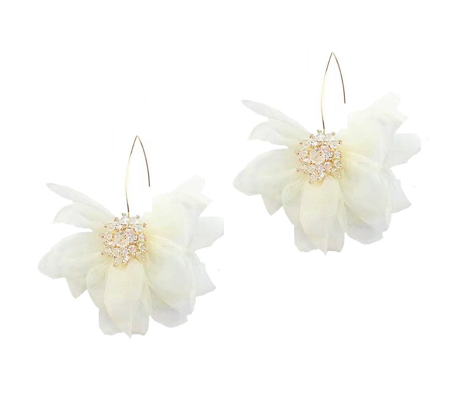 ECARLA Hanging earrings with crystals - Tulle white flowers 10 x 8 cm K1675B | Vaistine1.lt | WestPharmacy.eu