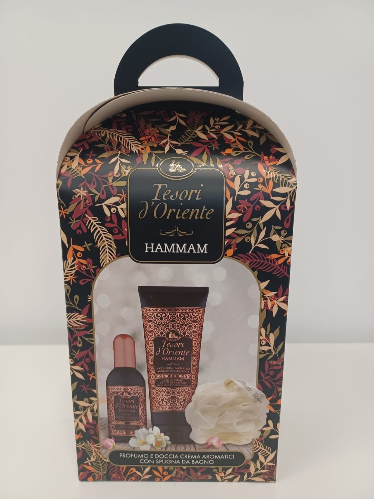 TESORI D'ORIENTE Hammam Gift Set (100 ml Eau de Toilette + 75 ml Shower Gel + Bath Sponge) | Vaistine1.lt | WestPharmacy.eu