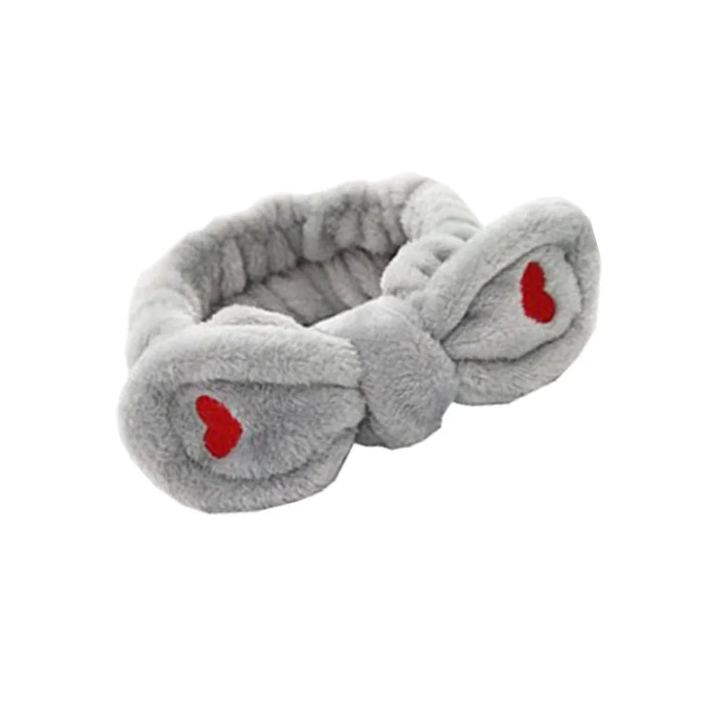 Cosmetic hairband with hearts - gray 1pc - Kosmetika